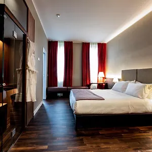 10 Keys Hotel Mailand